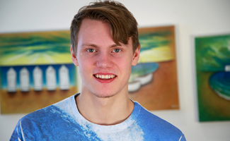 Bonus Video of Andy Mason's Photo Shoot - Young Straight Footballer with a Thick Uncut Cock & Cums Buckets!