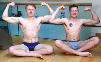 Bonus Video of William's Photo Shoot - Straight Muscular Pup's 1st Experience Wanking Another Cock!