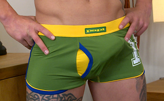 Muscular Straight Rugby Star Kian Shows off his Rock Hard Uncut Weapon