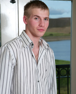 Englishlads.com: Str8, blond & hairy