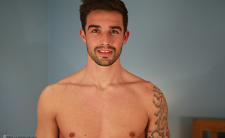 Straight Hunk and Footballer Lucas Shows Off his Hot Body and Wanks his Uncut Cock!