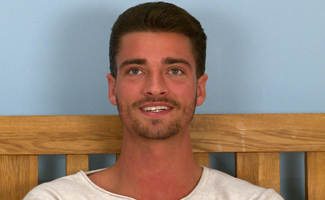 Straight Hunk James plays with his Hole for the First Time and Cums all over Himself!