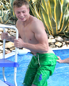 Englishlads.com: Straight PT Danny gets Blown by his 1st Guy & plays With Justin's!