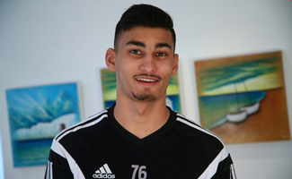 Straight Young Footballer Stimulates his G-Spot with a Dildo & Cums Twice!