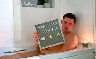 Straight Young Muscular Hunk Wanks his Uncut Cock in the Bath Home Alone & Shoots Big!