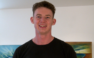 Tall Straight Lad Tom Wanks his 9 Inch Cock and Explodes on his Abs