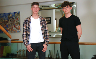 Young Straight Lads Dustin & Henry Wank & Suck Each Other's Big Uncut Cocks!